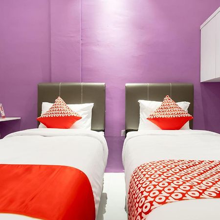Super Oyo 839 Royal Guest House Medan Luaran gambar