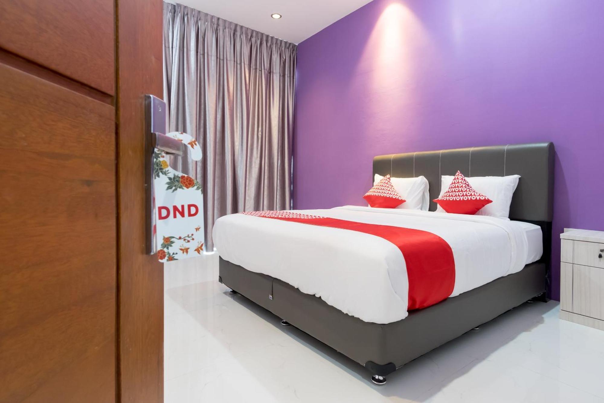 Super Oyo 839 Royal Guest House Medan Luaran gambar
