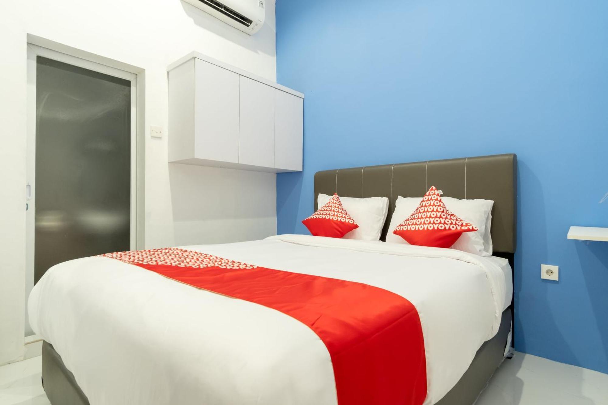 Super Oyo 839 Royal Guest House Medan Luaran gambar